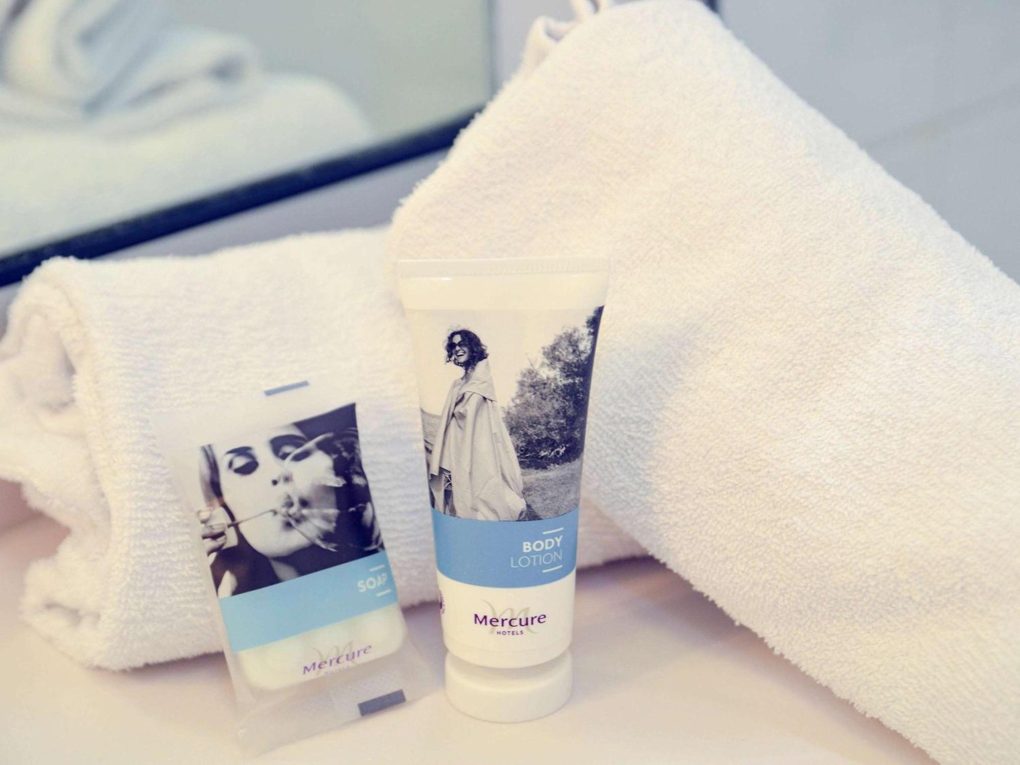 Mercure Lyon Est Chaponnay Ngoại thất bức ảnh